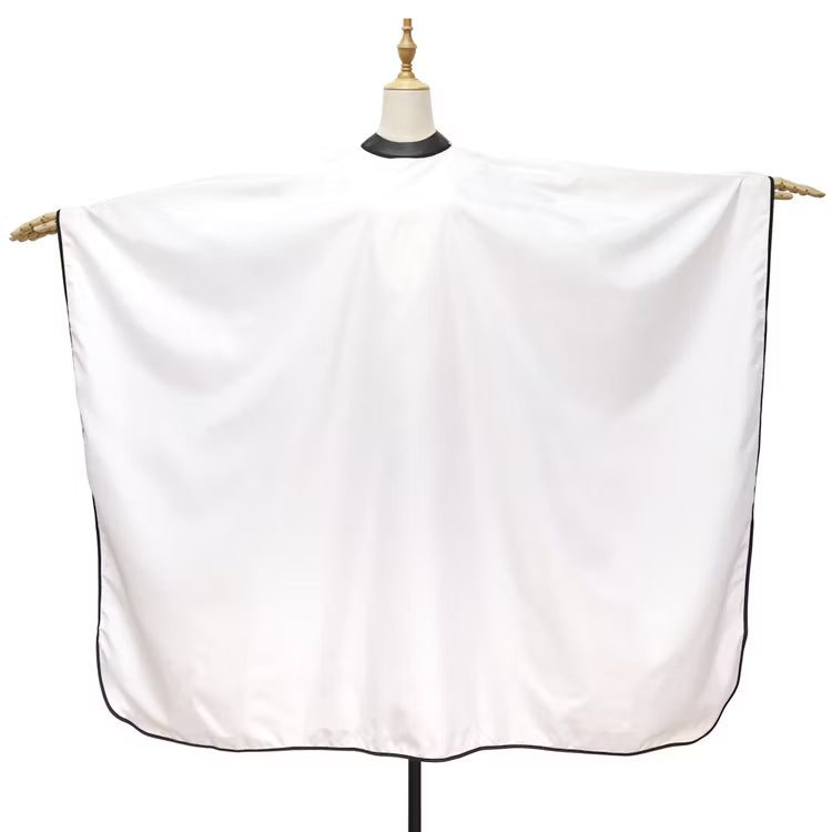 Capa lisa con cuello engomado blanca